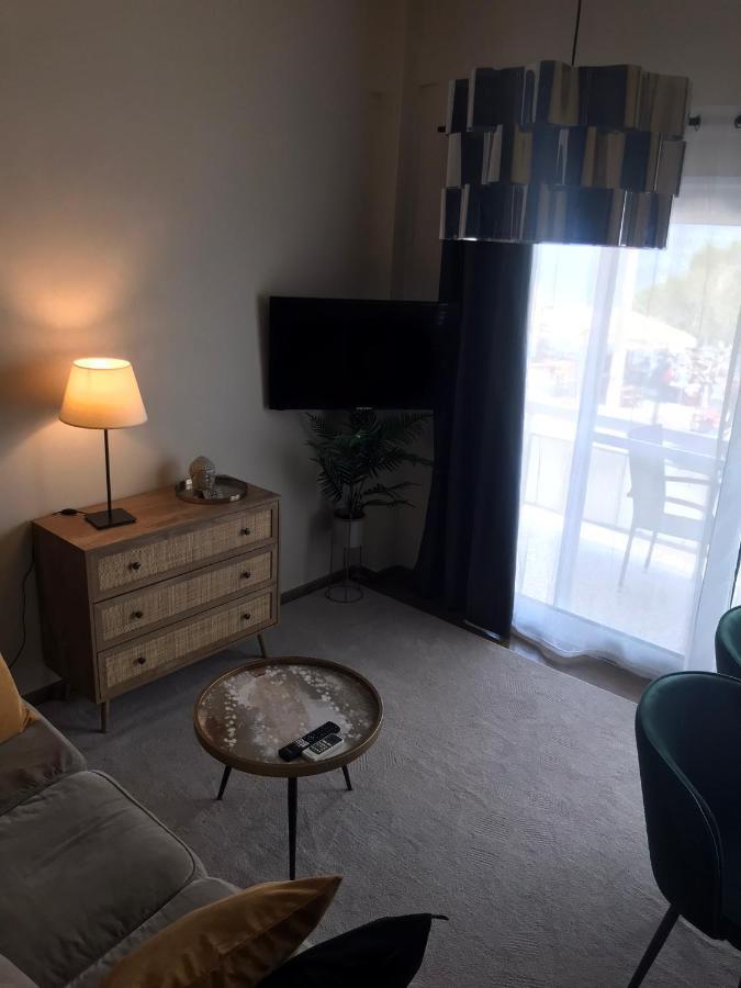 Artemis Apartments Diakopto Eksteriør bilde